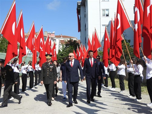 19 Mayıs Atatürk'ü Anma, Gençlik ve Spor Bayramı Coşkuyla Kutlandı.